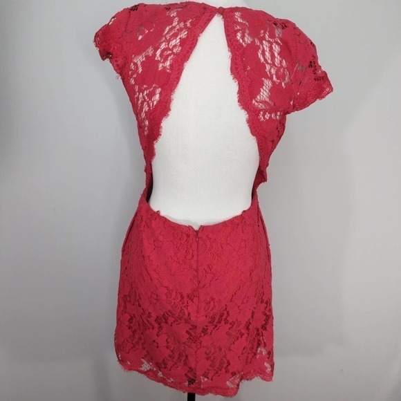 Signature8 Open Back Red Lace Dress | NWT | LARGE‎ - Picture 5 of 11